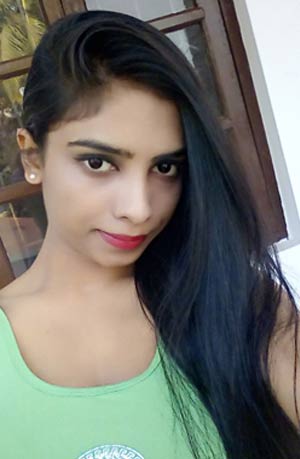  Threesome with 2 Indian escorts